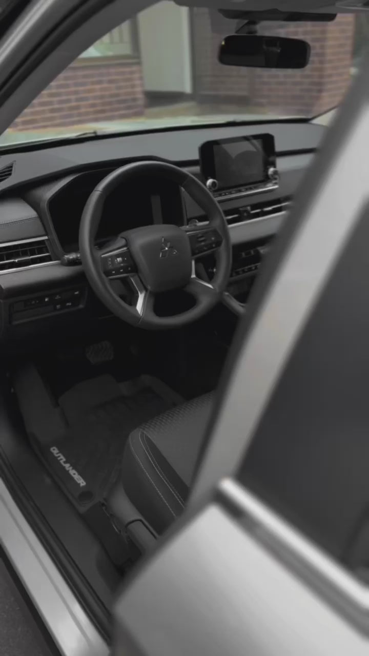 A video of before and after the Findway car mats installation for 2023-2025 Mitsubishi Outlander PHEV